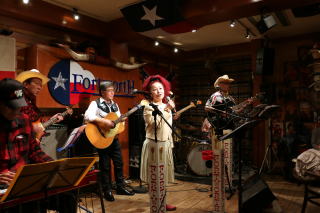 xr[u[}[Yoh@BABYBOOMERSBAND Fortworth